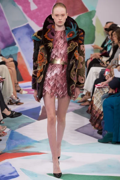 Look 12